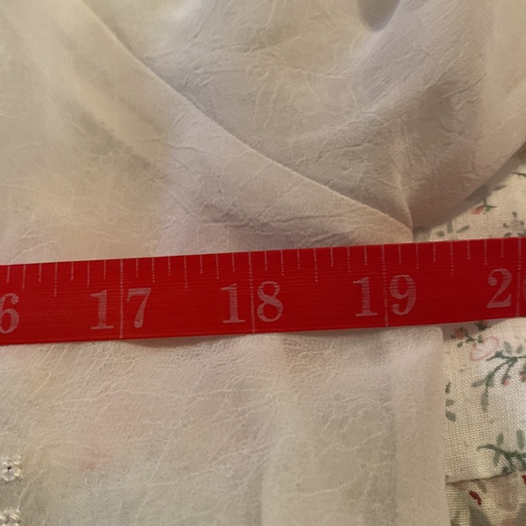 109Vintage lace, Embroidered top - Picture 9 of 9